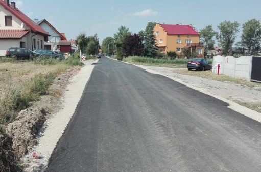 nakładka NWK zdjęcie przedstawia nową nakładkę asfaltową