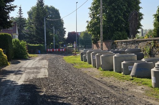 Budowa kanalizacji sanitarnej w Pełcznicy przy placu zabaw Budowa kanalizacji sanitarnej w Pełcznicy przy placu zabaw