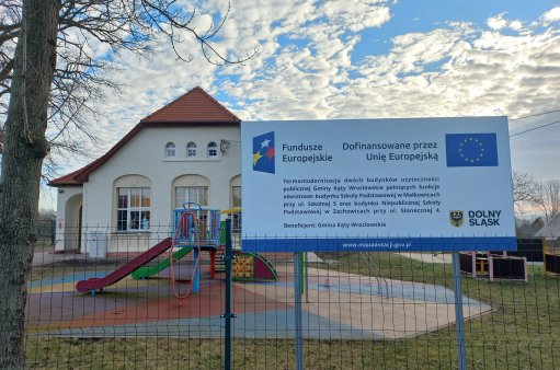 Termomodernizacja dwóch budynków użyteczności publicznej Gminy Kąty Wrocławskie pełniących funkcje oświatowe: budynku Szkoły Podstawowej w Małkowicach przy ul. Szkolnej 5 oraz Niepublicznej Szkoły Podstawowej w Zachowicach przy ul. Słonecznej 4 Termomodernizacja dwóch budynków użyteczności publicznej Gminy Kąty Wrocławskie pełniących funkcje oświatowe: budynku Szkoły Podstawowej w Małkowicach przy ul. Szkolnej 5 oraz Niepublicznej Szkoły Podstawowej w Zachowicach przy ul. Słonecznej 4